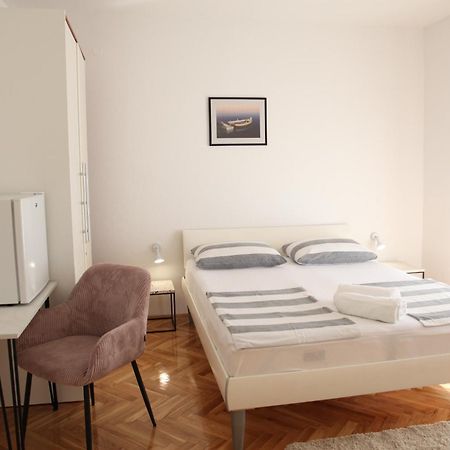 Rooms Kresan 扎达尔 外观 照片