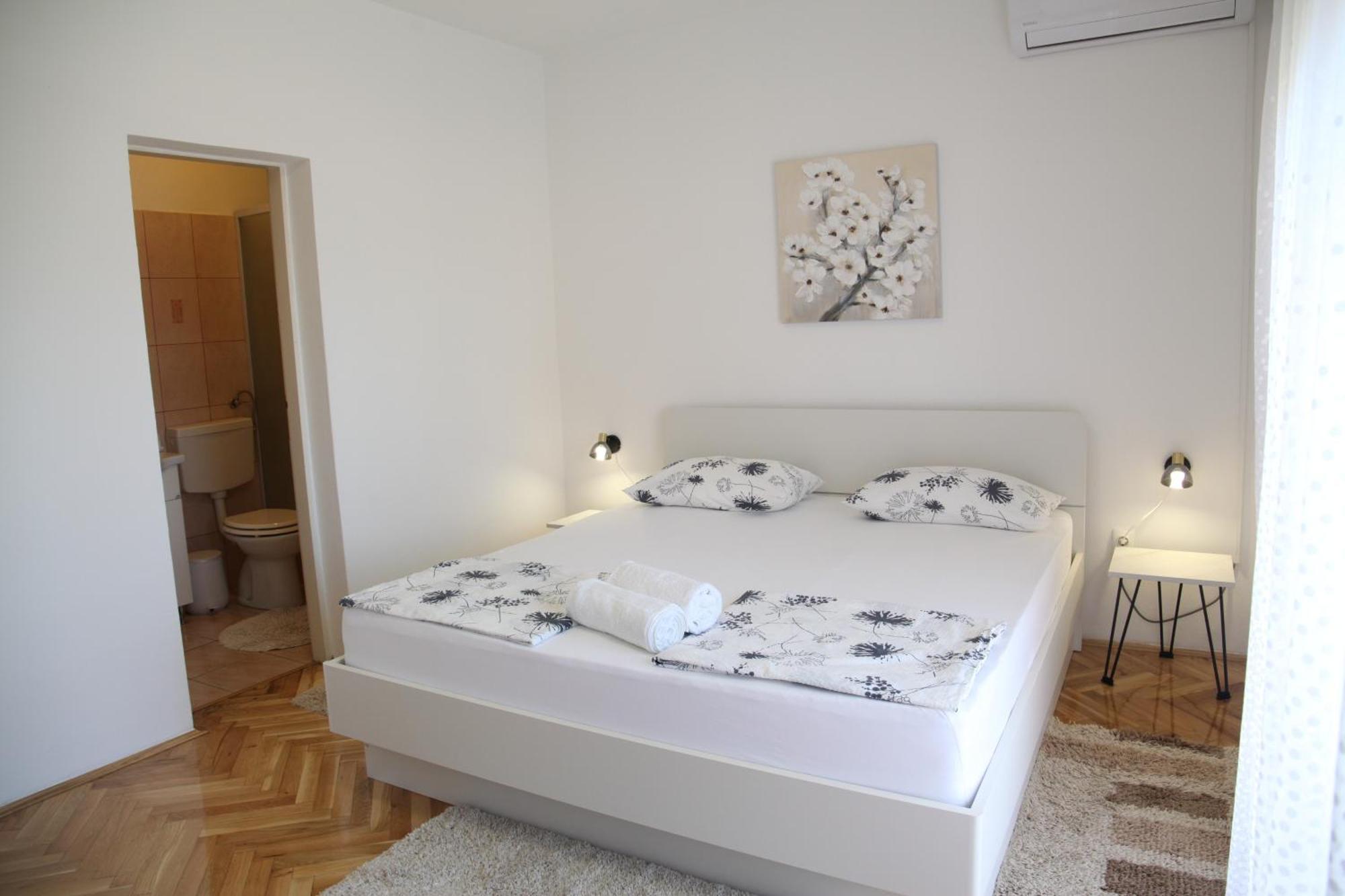 Rooms Kresan 扎达尔 外观 照片