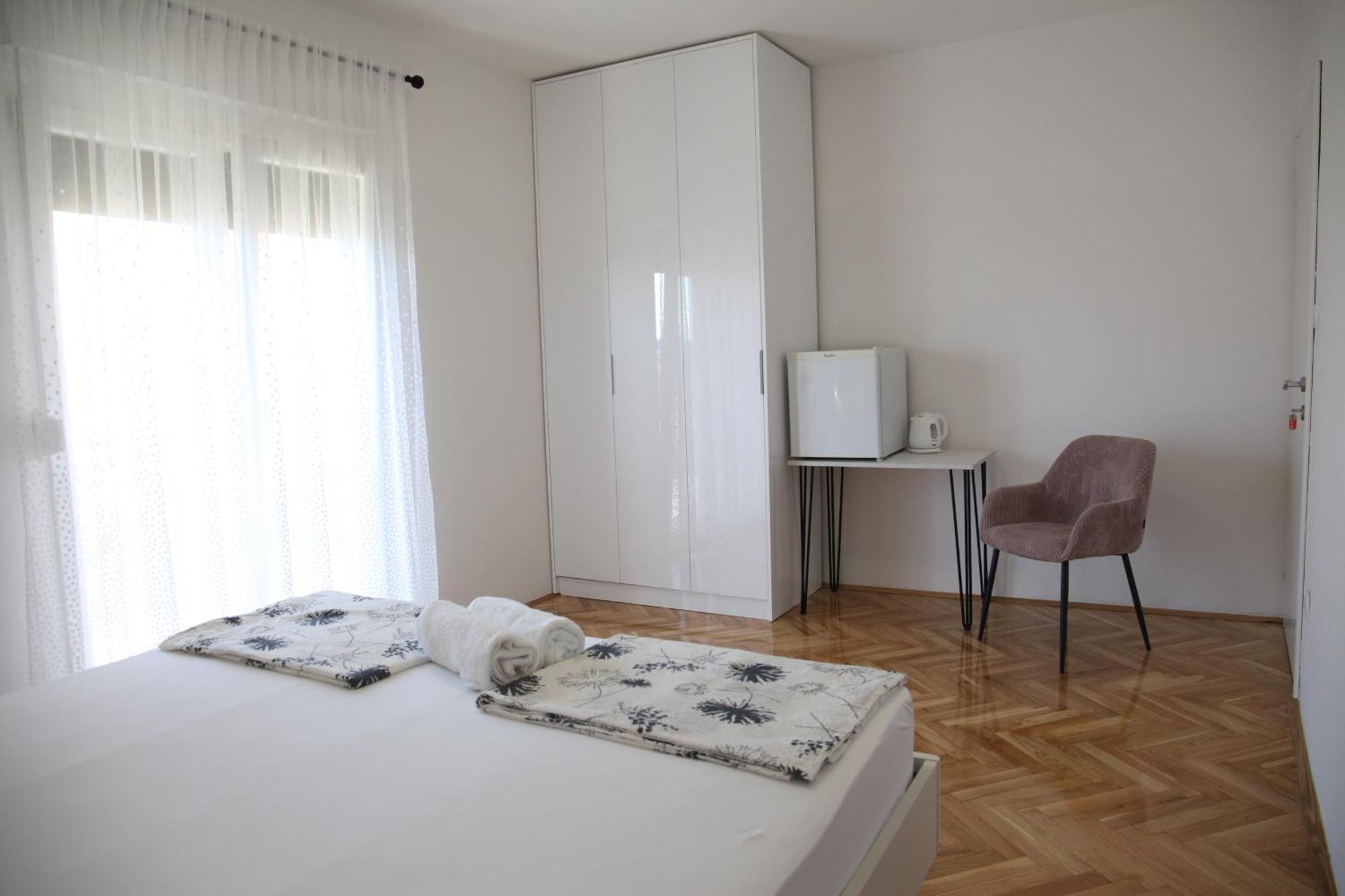 Rooms Kresan 扎达尔 外观 照片