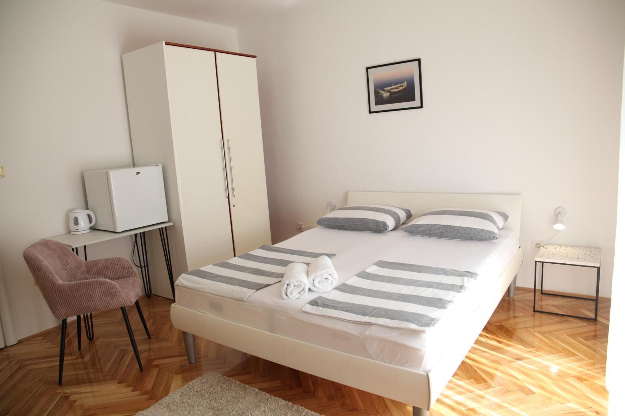 Rooms Kresan 扎达尔 外观 照片